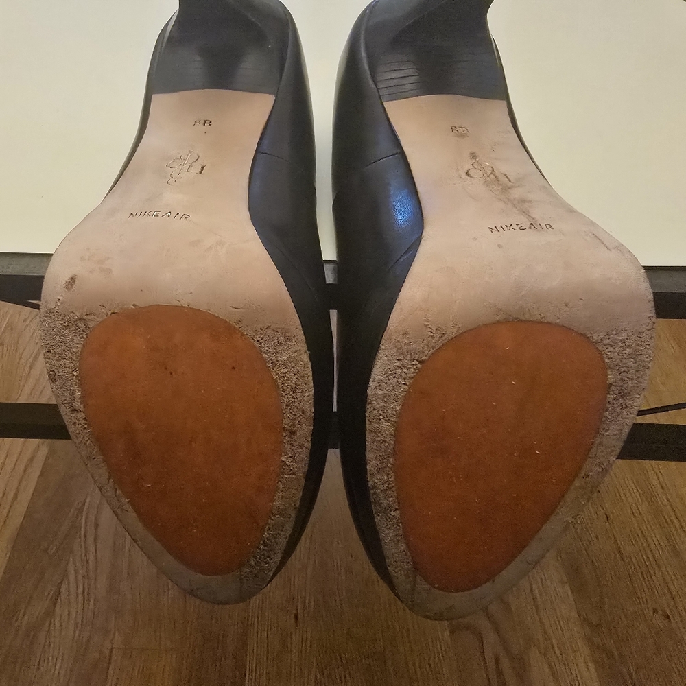 Cole Haan In Collaboration w/Nike,Black Leather Platform Rounded-Toe Pumps, Sz 8 - Picture 7 of 7